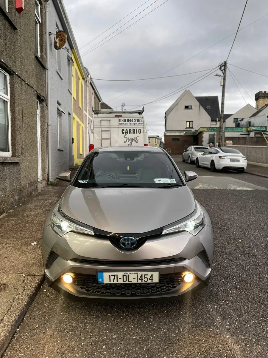 Car - Image 3