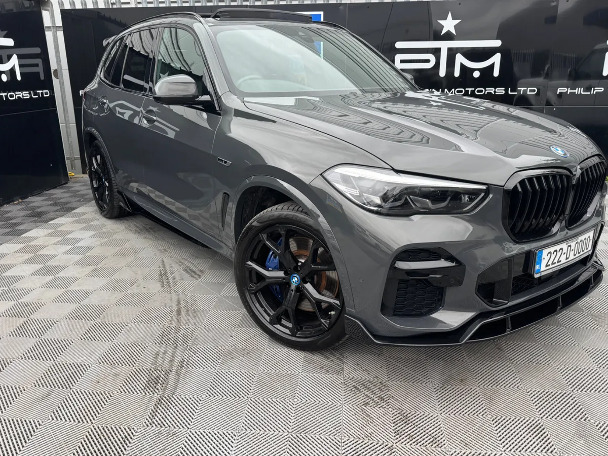 BMW X5 45E M SPORT PRO X DRIVE AUTO HUGE SPEC - Image 1