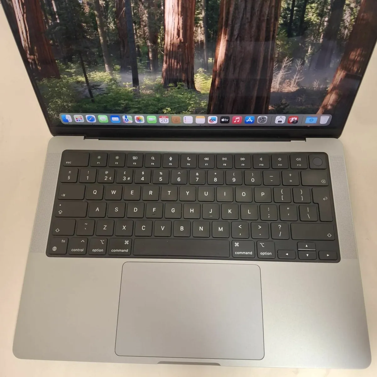 Apple MacBook Pro M1 14" 2021 | 16GB RAM | 500GB S - Image 3