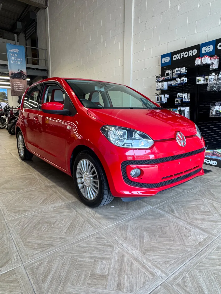 Volkswagen up! 2015 Red Edition - Image 1