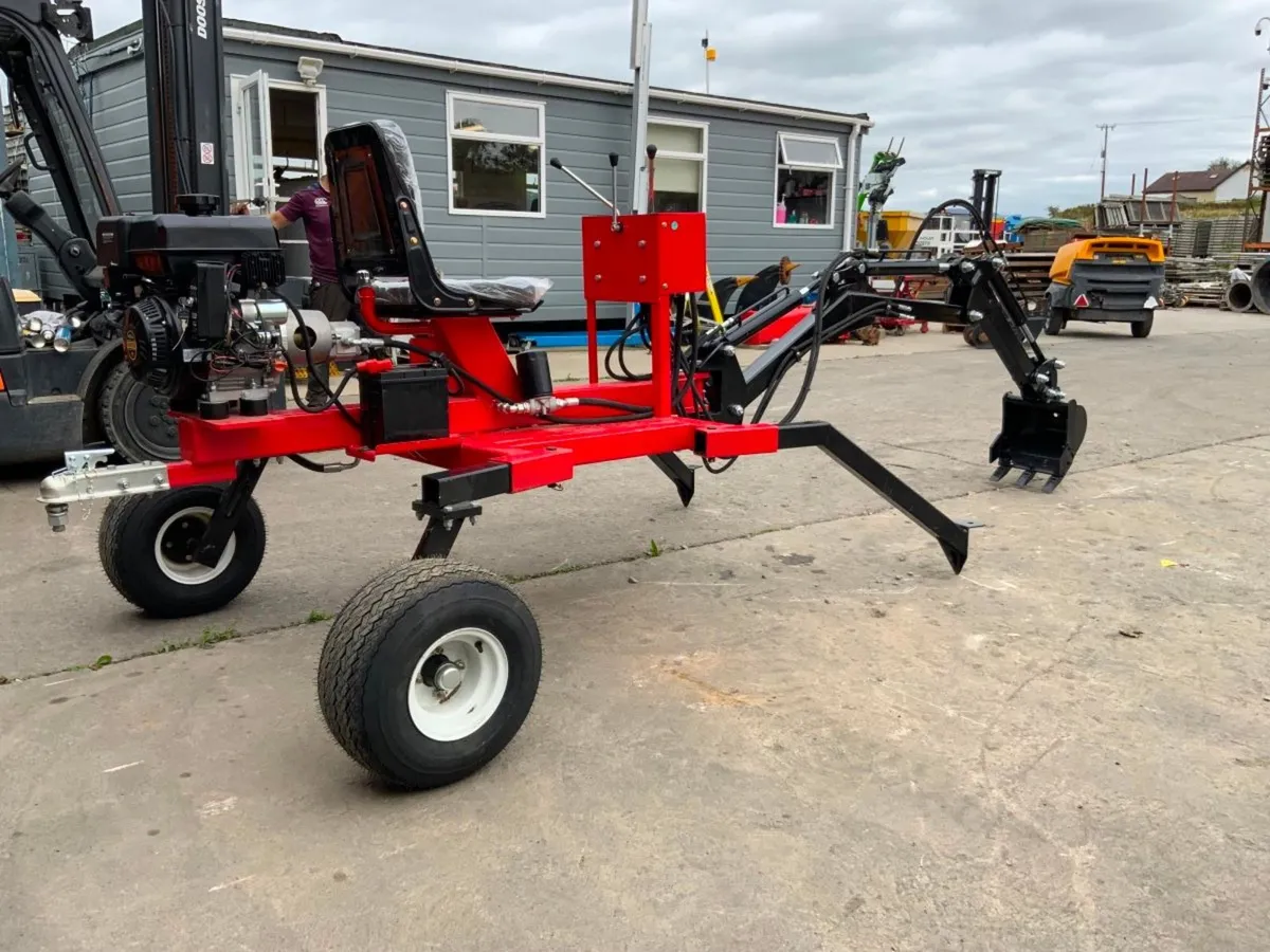 UNUSED MIVA Va900s SPIDER MINI DIGGER........102. - Image 4