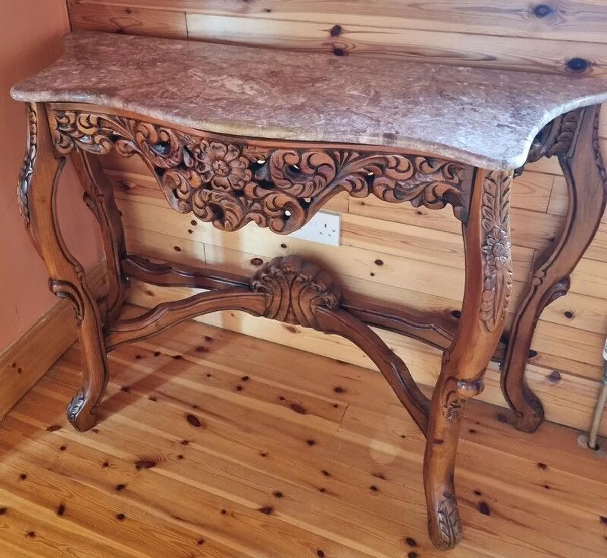 Console Table - Image 1