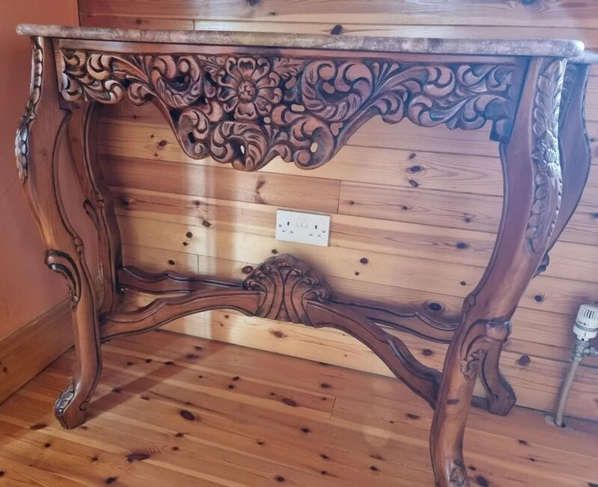 Console Table - Image 3