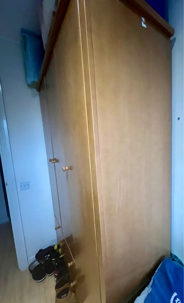 Wardrobe - Image 4