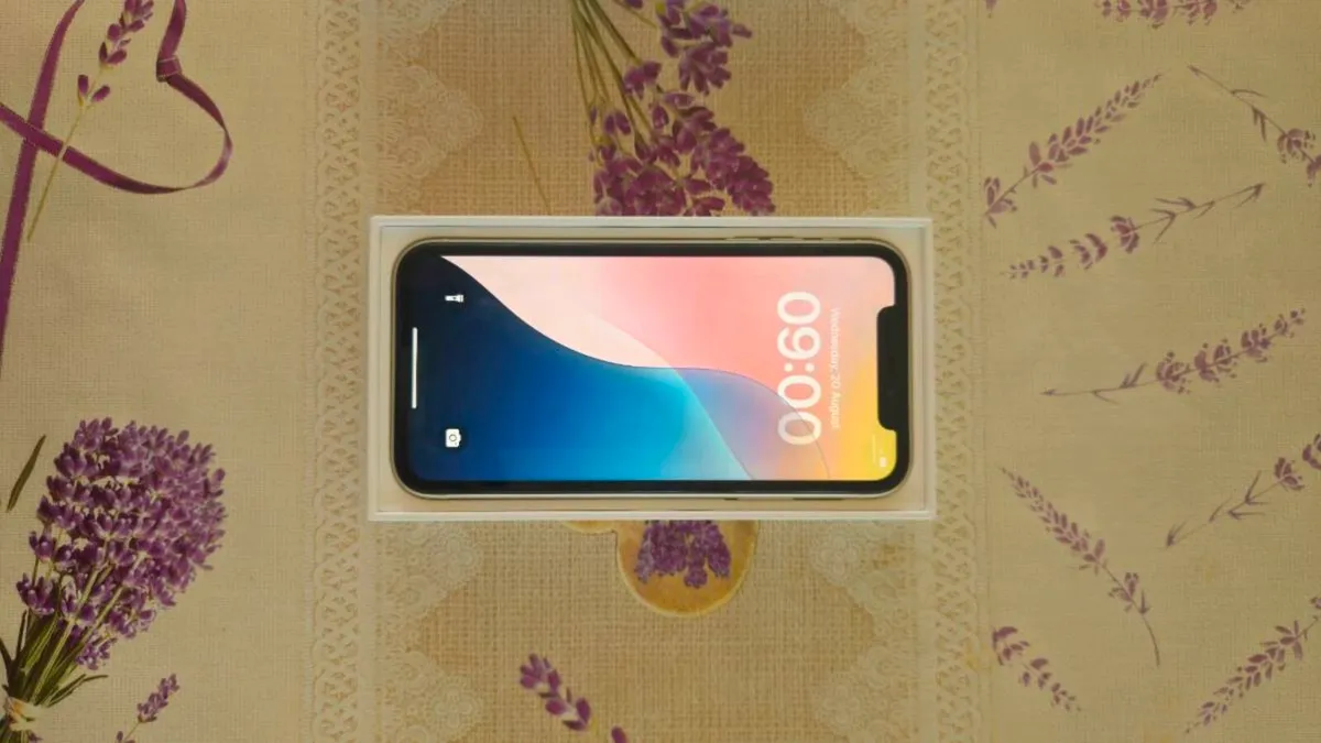 Iphone 11 64gb 100% battery health - Image 2