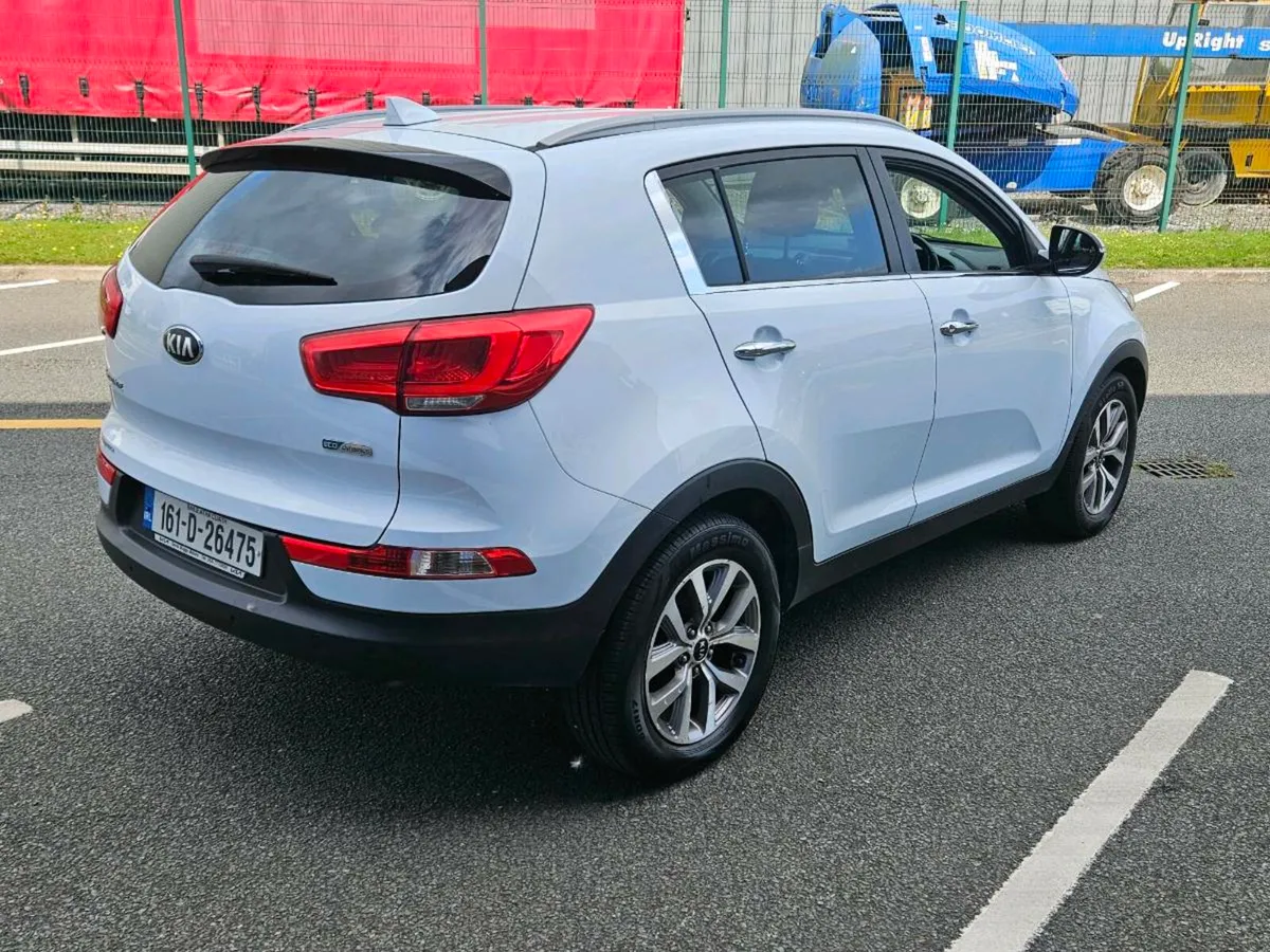 Kia Sportage Executive Top Spec - Image 4