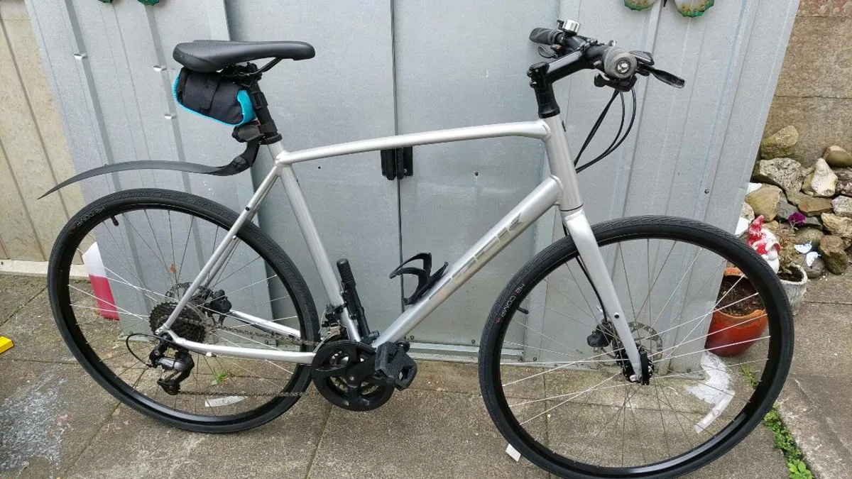 Trek FX2 X-Large Frame Hydraulic Brakes - Image 1