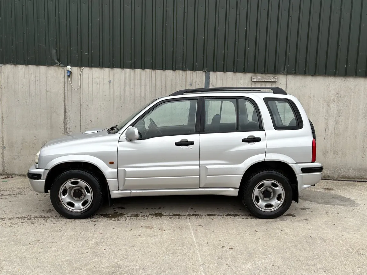 2004 Suzuki Vitara parts - Image 2
