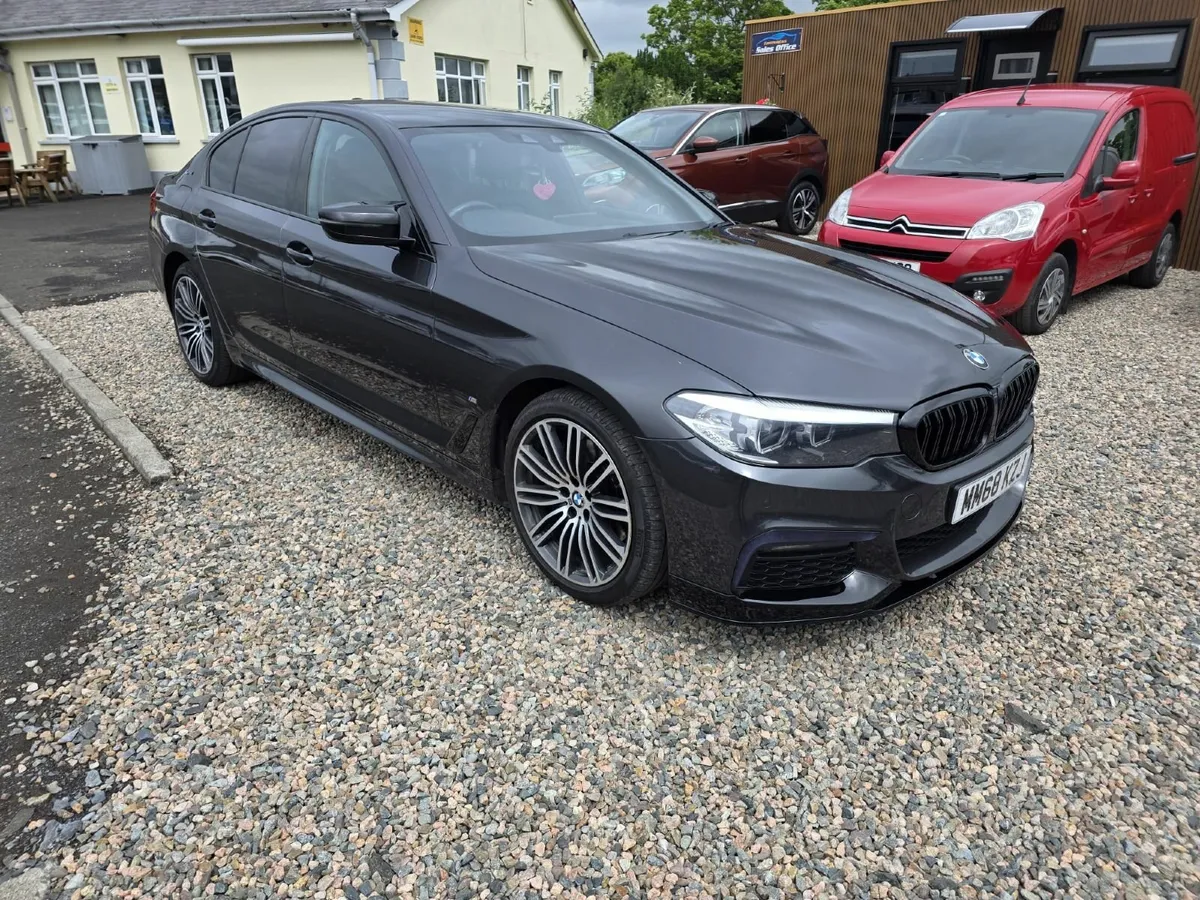 BMW 5-Series 2019 - Image 1