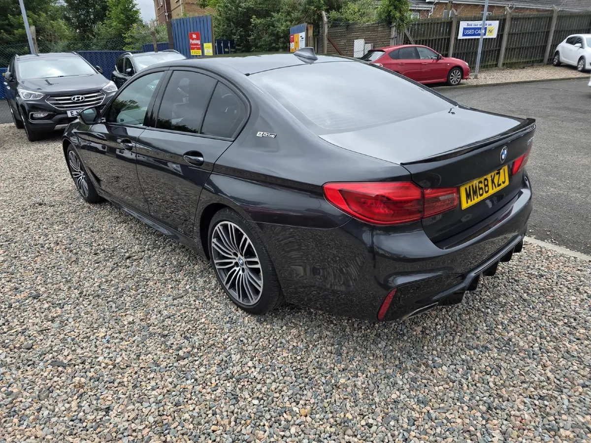 BMW 5-Series 2019 - Image 4
