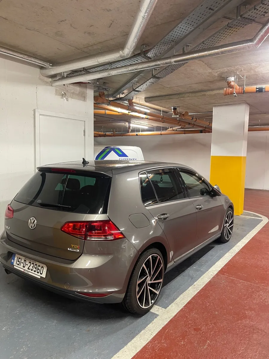 Volkswagen Golf - Image 1