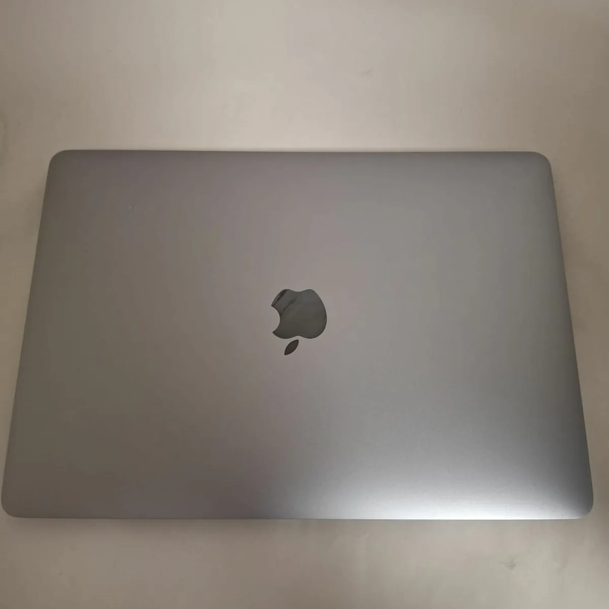 Apple MacBook Pro 13" 2020 M1 16GB RAM - Image 4