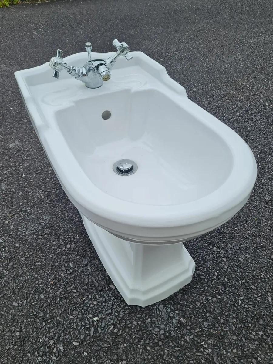 Bathroom fittings - Image 3