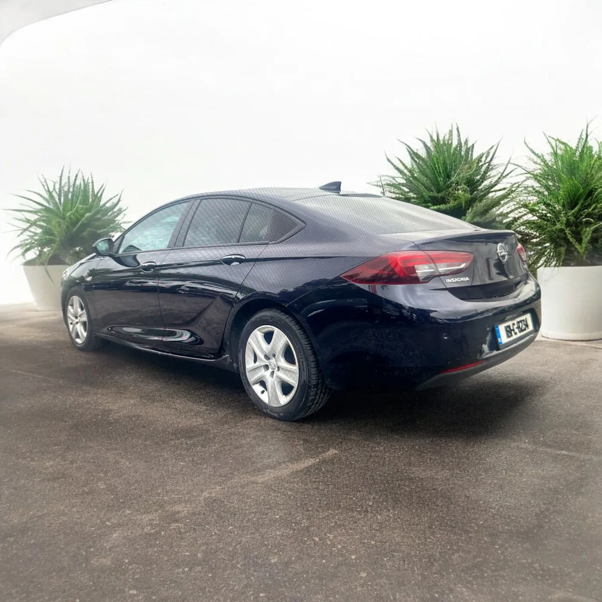 Opel Insignia New Shape 1.6  Turbo D ecoTEC SC - Image 2