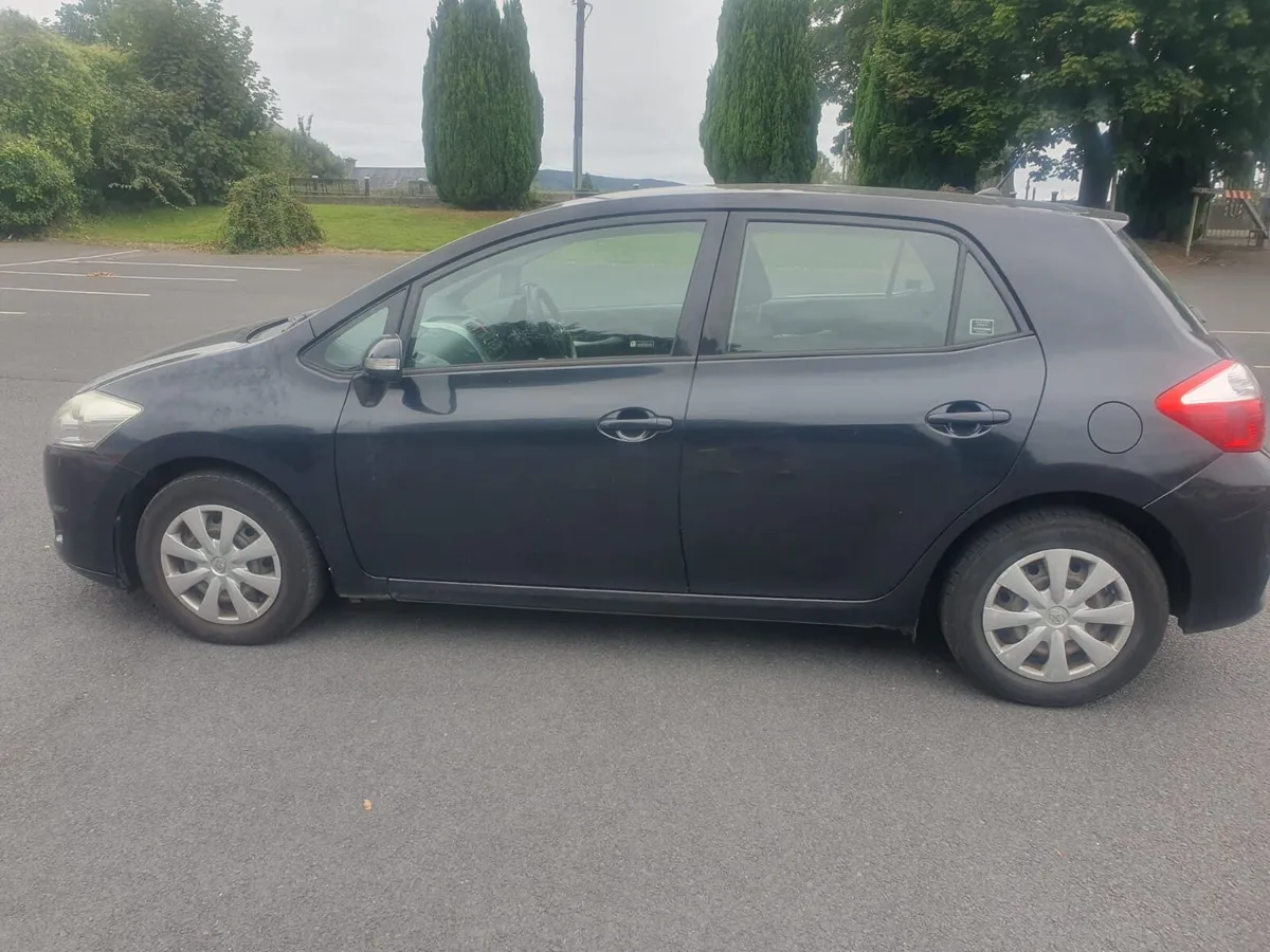 Toyota Auris 2011, 1.3 Petrol - Image 1