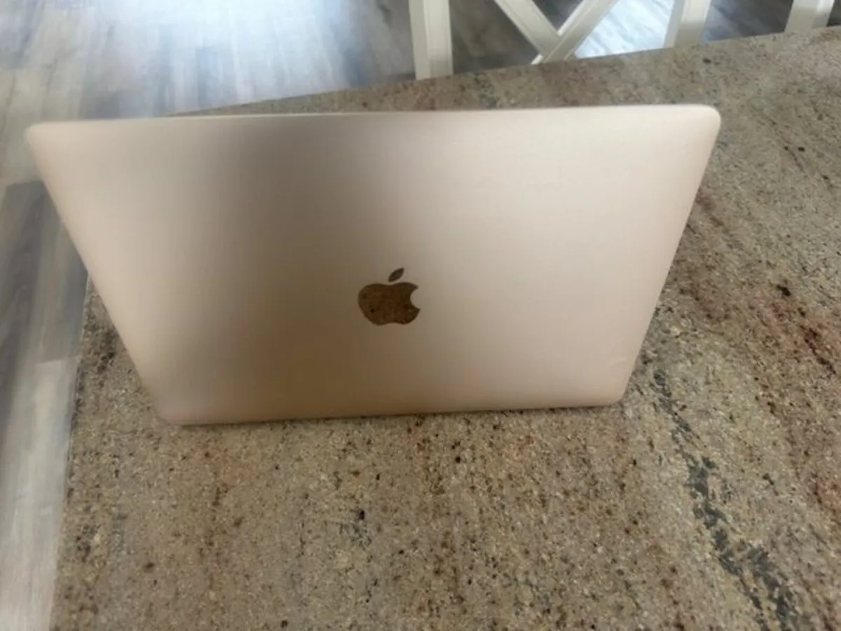 Apple Laptop Mac OS High Sierra - Image 2