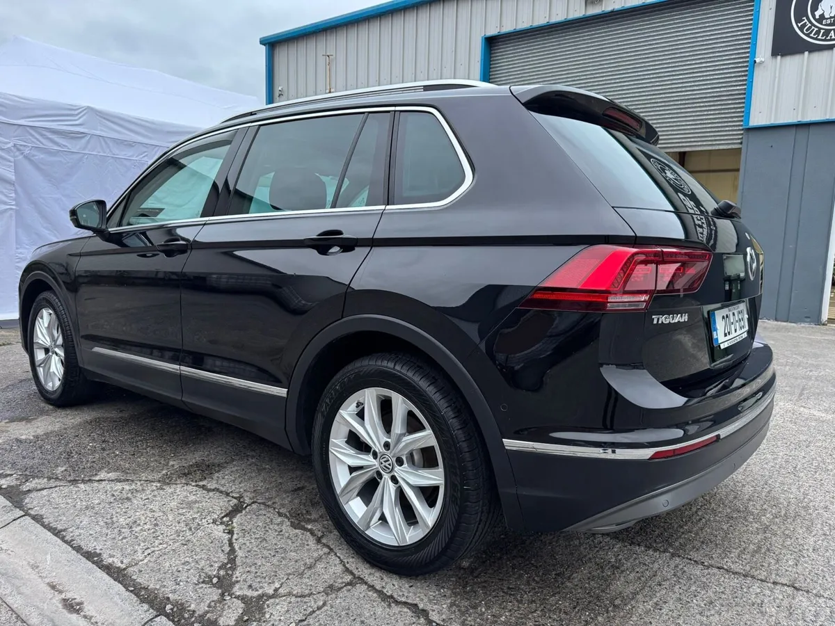 2020 VW Tiguan Highline full Leather - Image 2