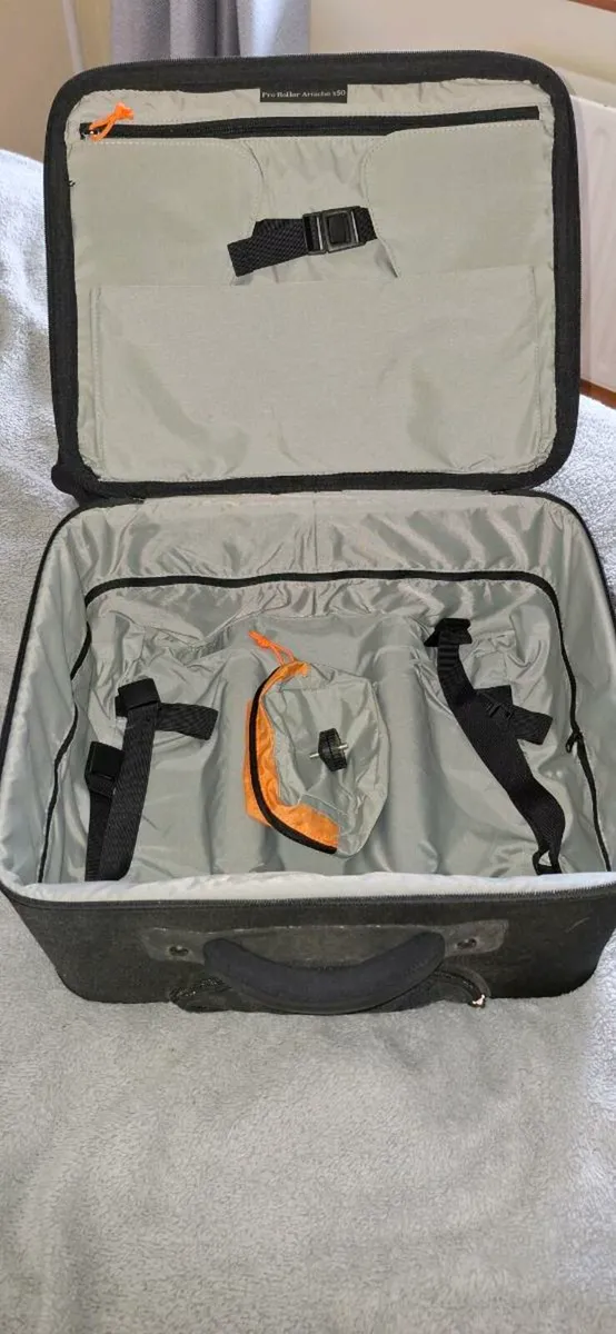 Lowepro camera bag - Image 2