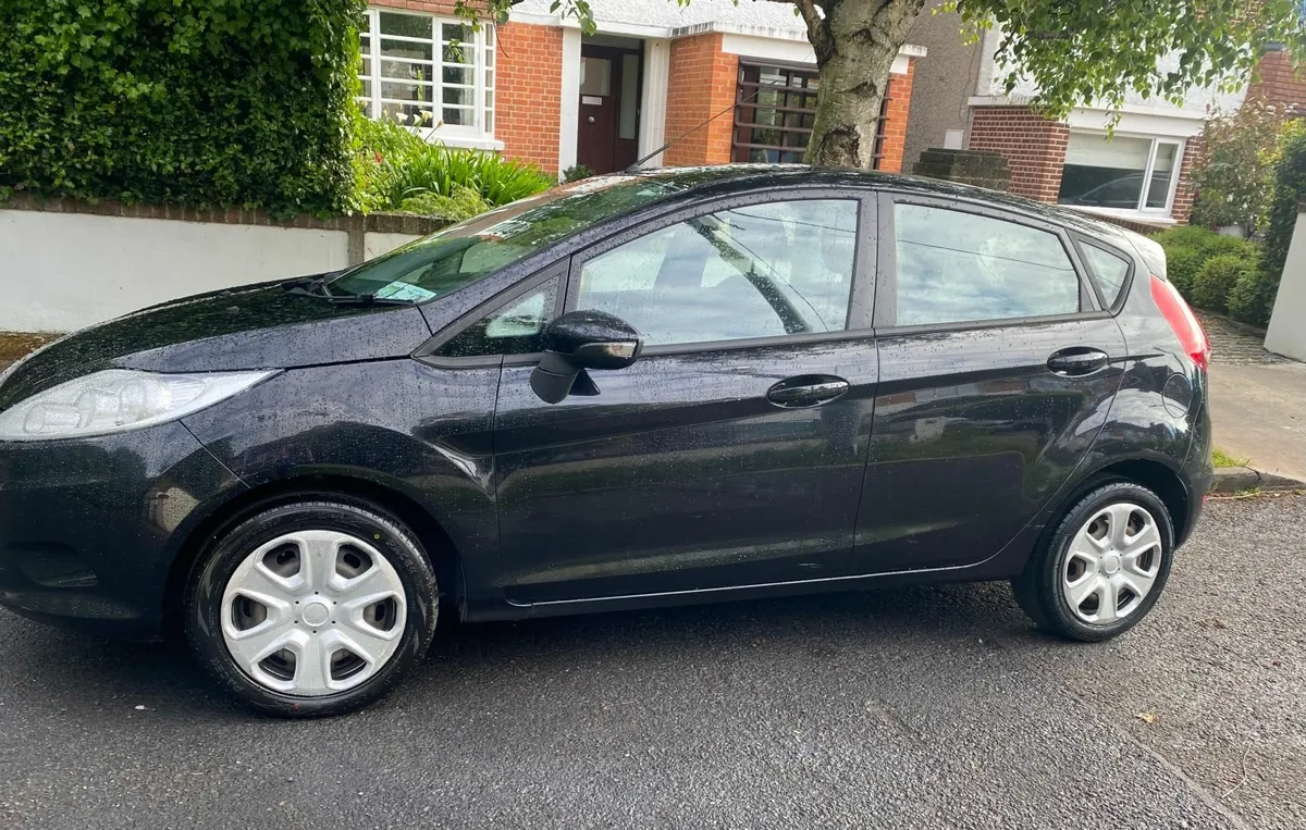 Ford Fiesta 2009 - Image 2