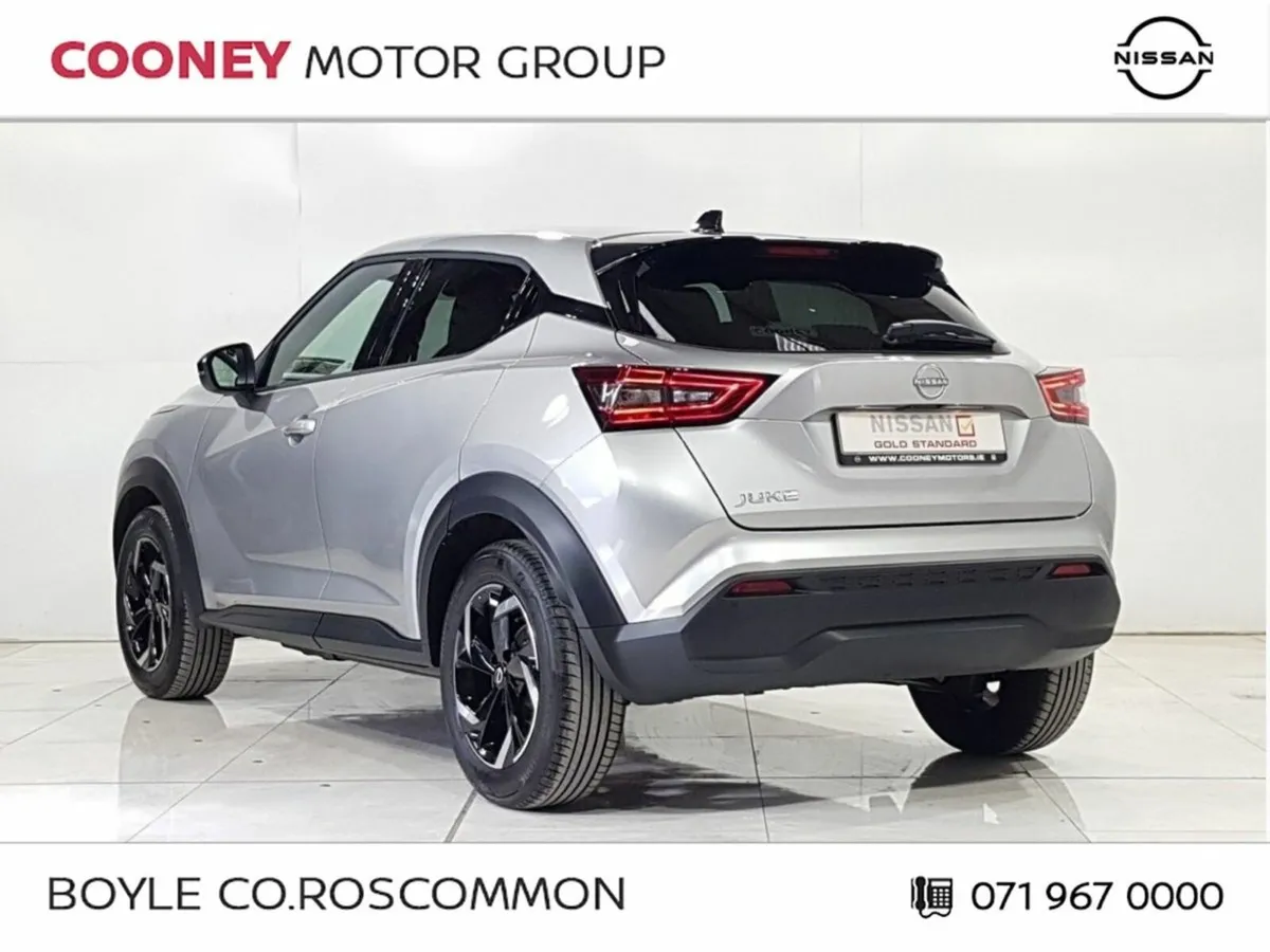 Nissan Juke HYBRID SV PREMIUM AUTO  STOCK CLEARANC - Image 3