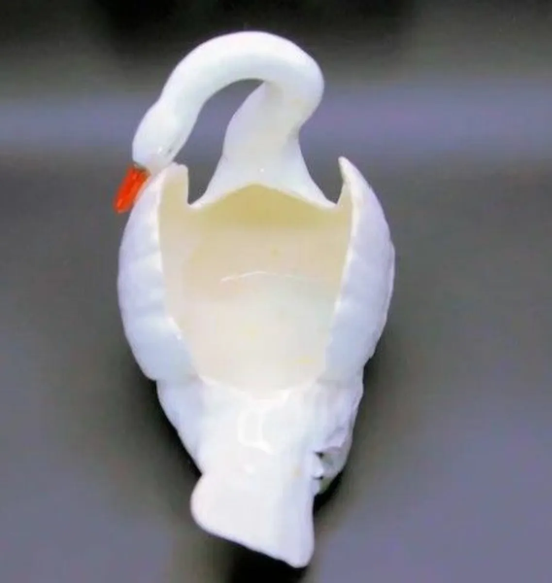 Pair of 1930s Czechoslovakian Swans - Image 4