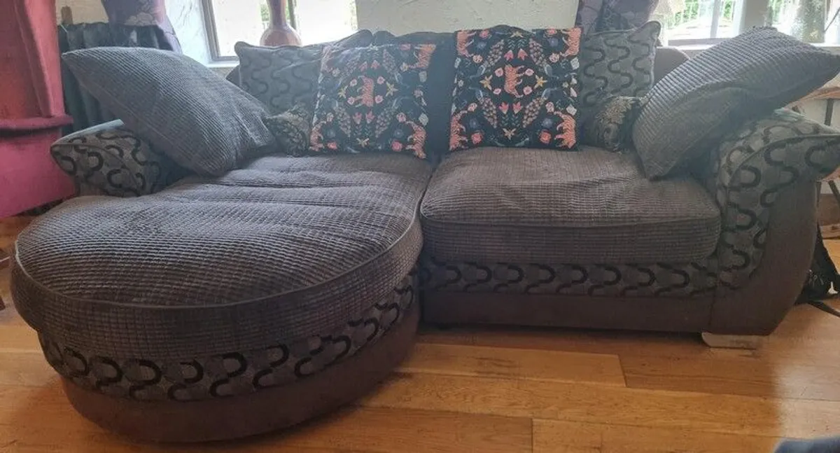 2 Seater Sofa - Image 1