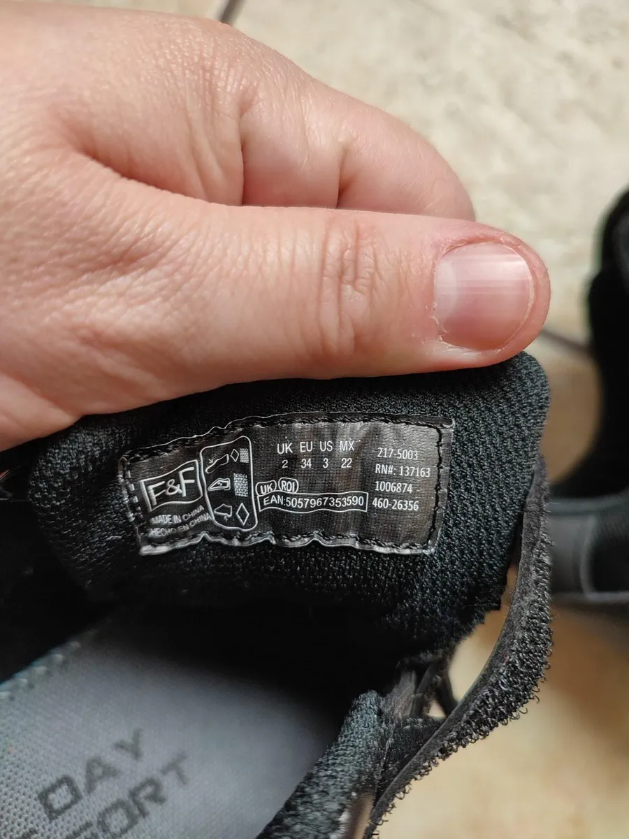 school shoes - worn twice - Image 2