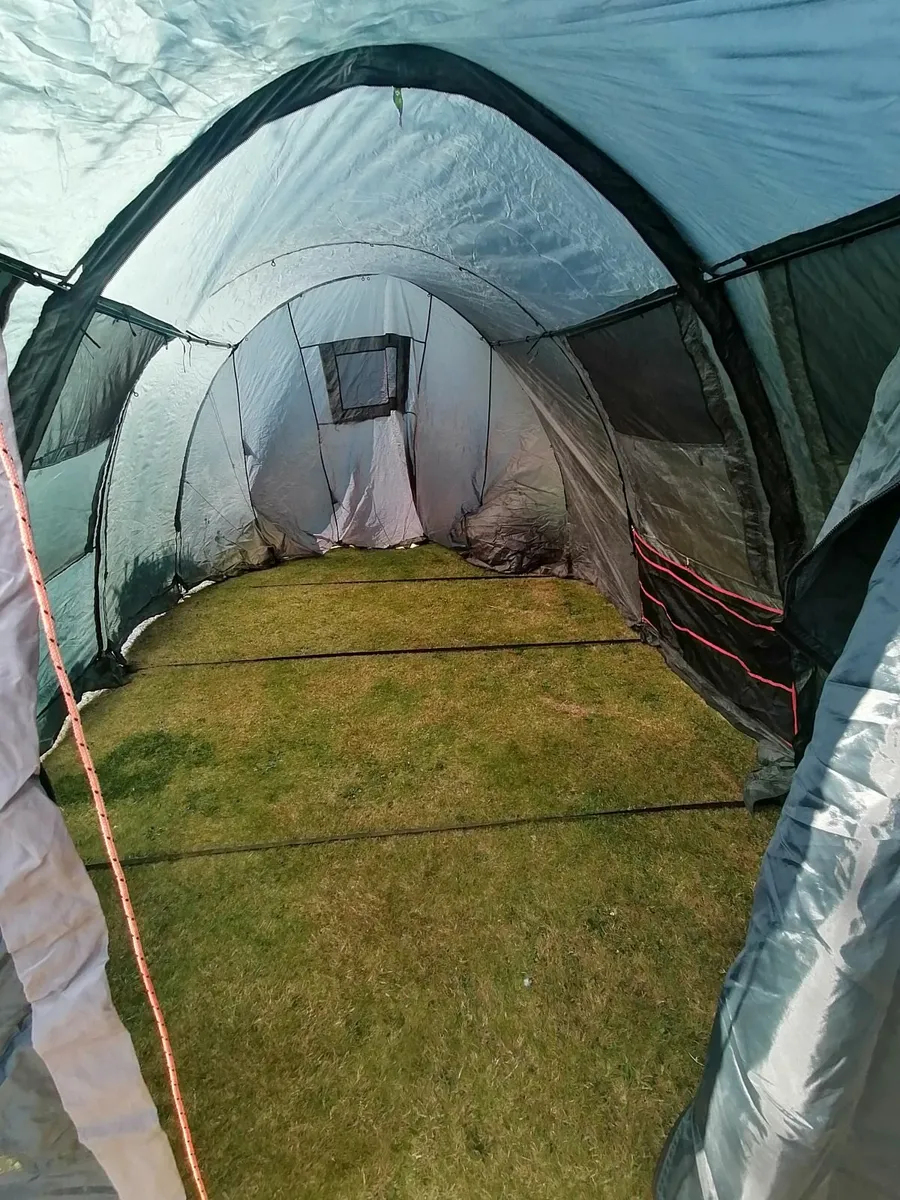 Tent - Image 3