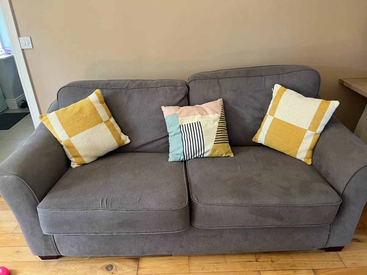 3 Seater Couch - 2mx1m - Image 2