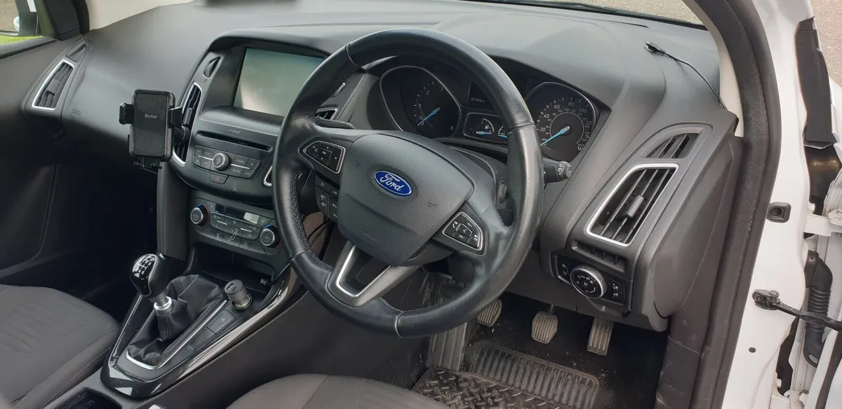 Ford Focus 2015 - Image 4