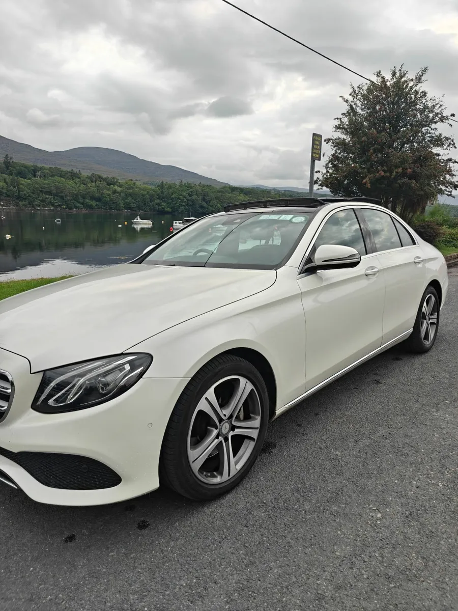 Mercedes-Benz  E220d Premium+ - Image 1