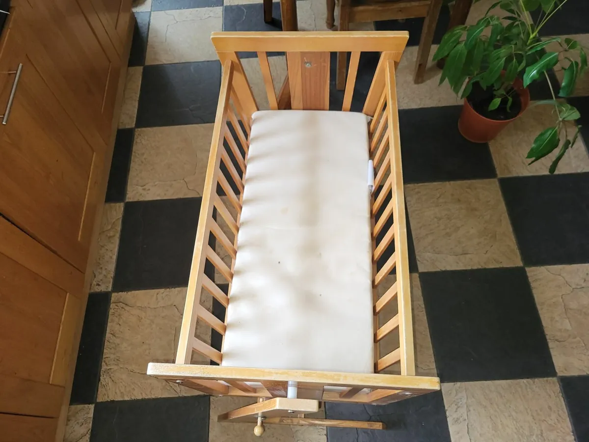 Baby cradle - Image 2