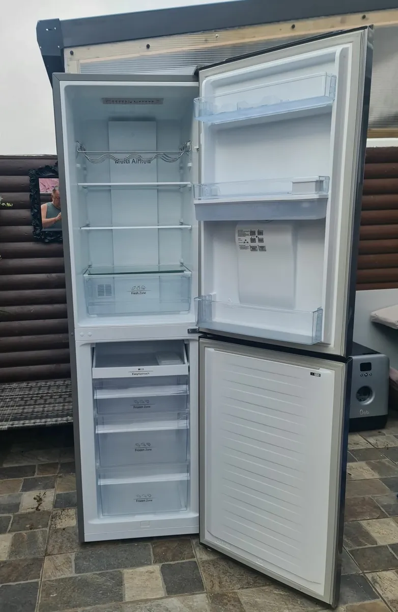 Hisense RB335N4WG1 Fridge Freezer - Image 1