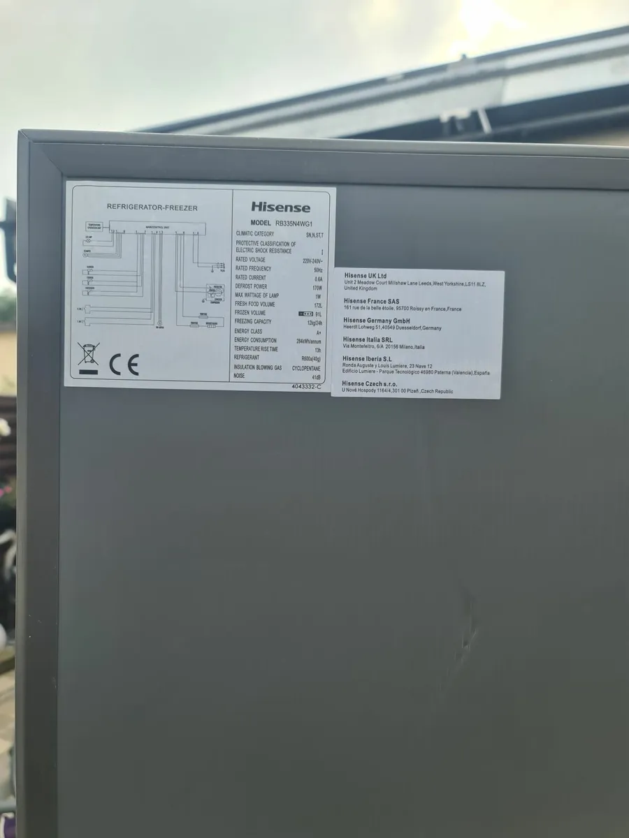 Hisense RB335N4WG1 Fridge Freezer - Image 4