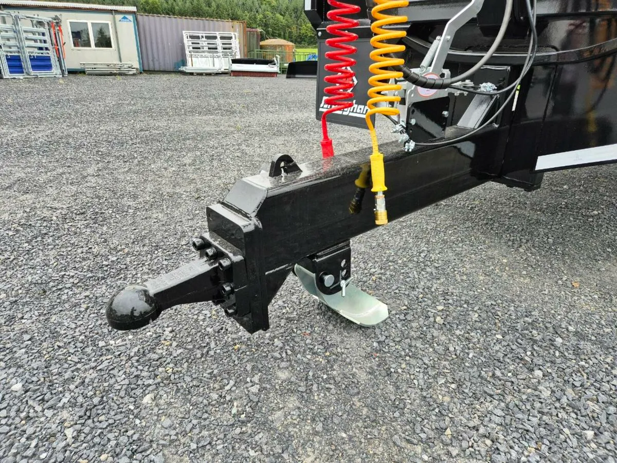 Broughan trailer - Image 3