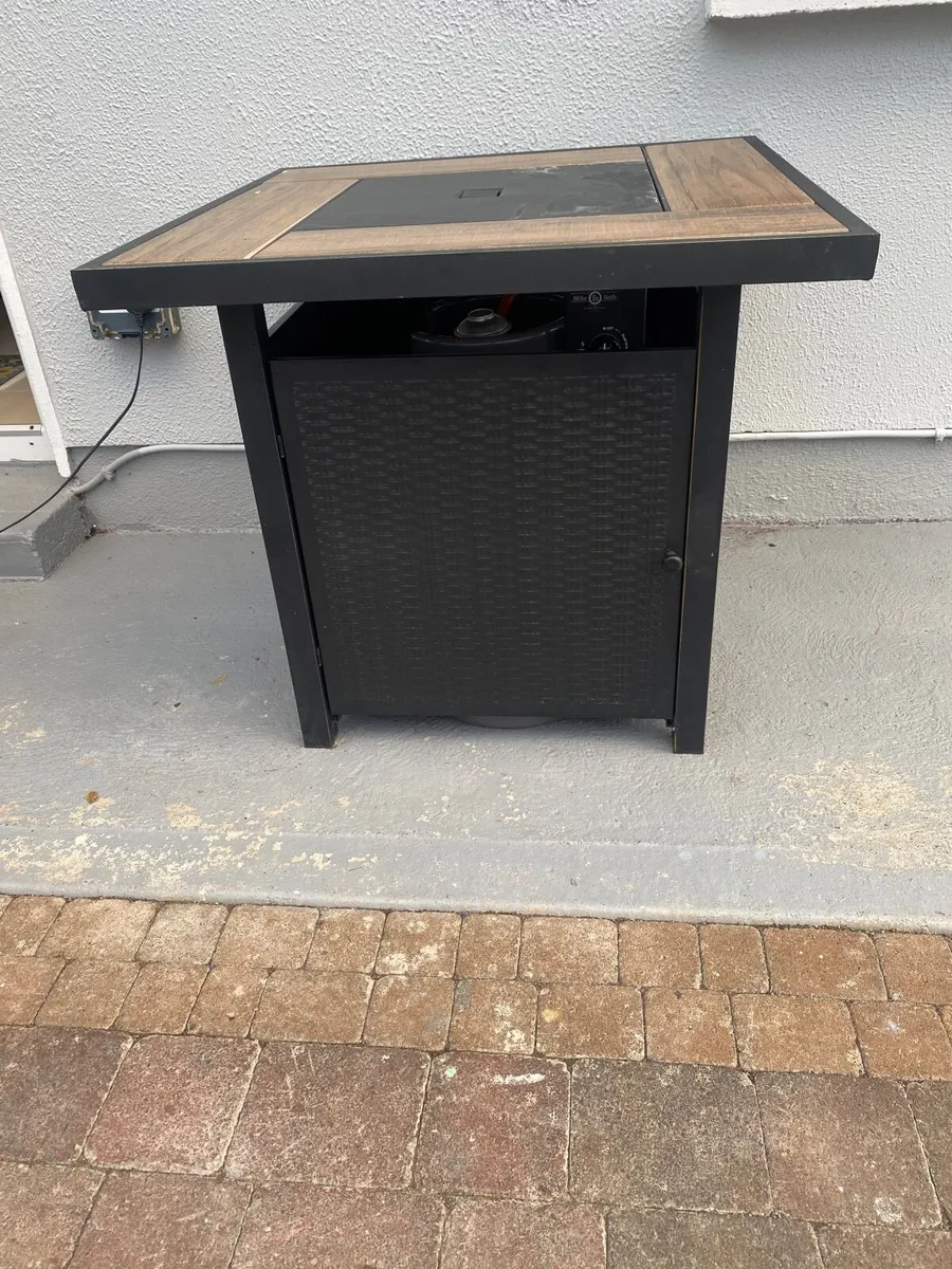 An outdoor gas heater - Image 3