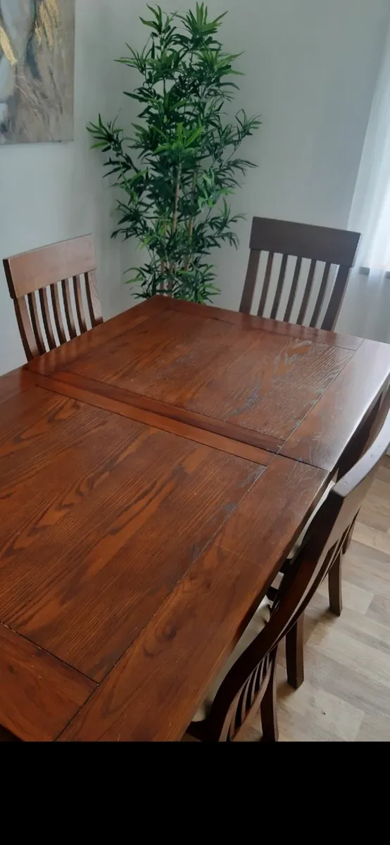 Dining table and 6 chairs - Image 3