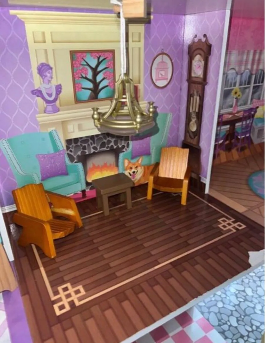 Dolls House - Image 3