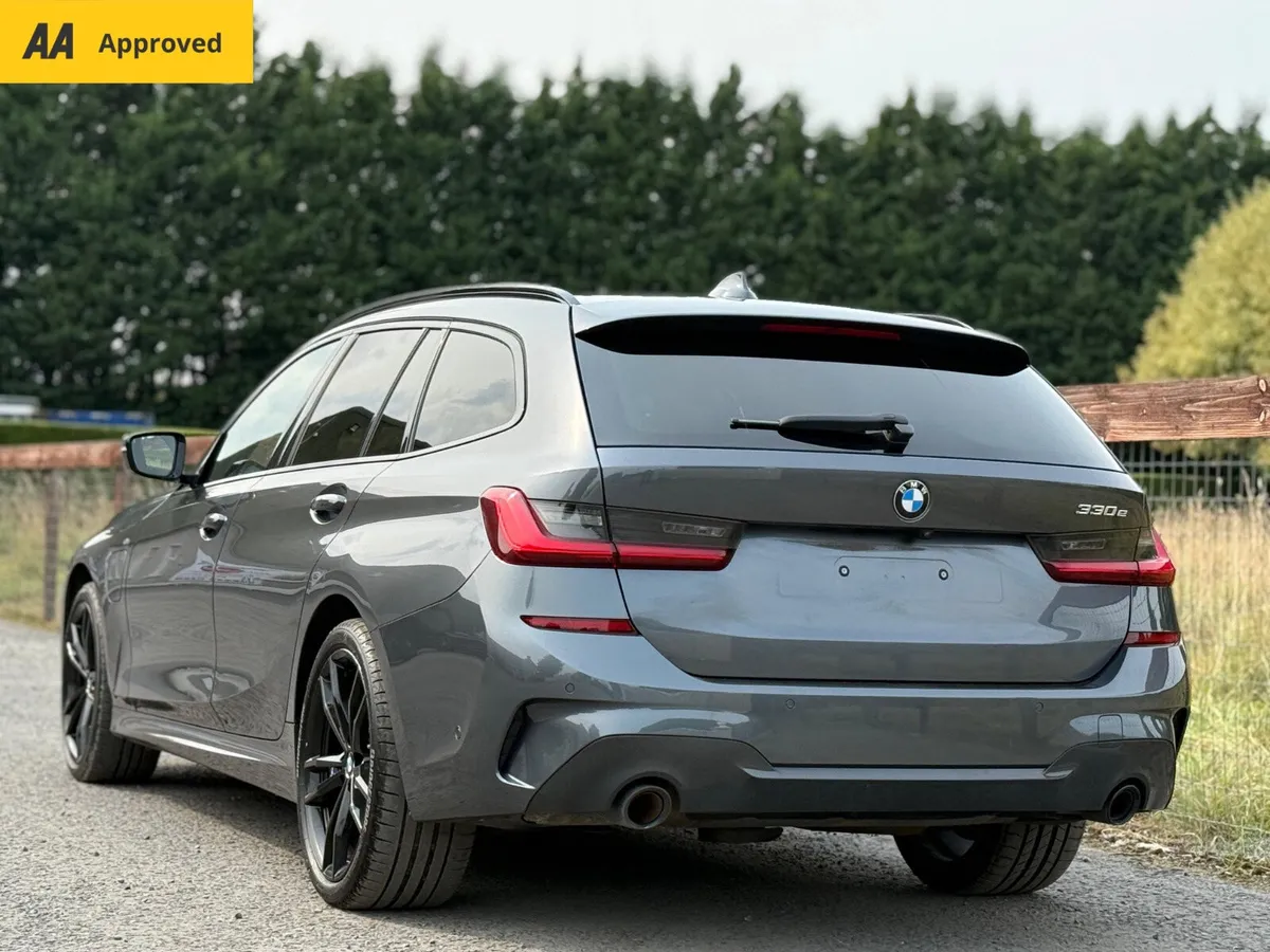 🌟 BMW 330e 2021 🌟 - Image 3