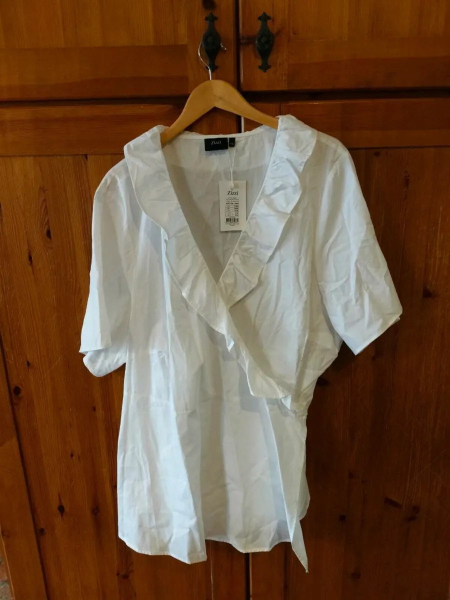 Ladies pure white Zizzi wrapover shirt. New with t - Image 1
