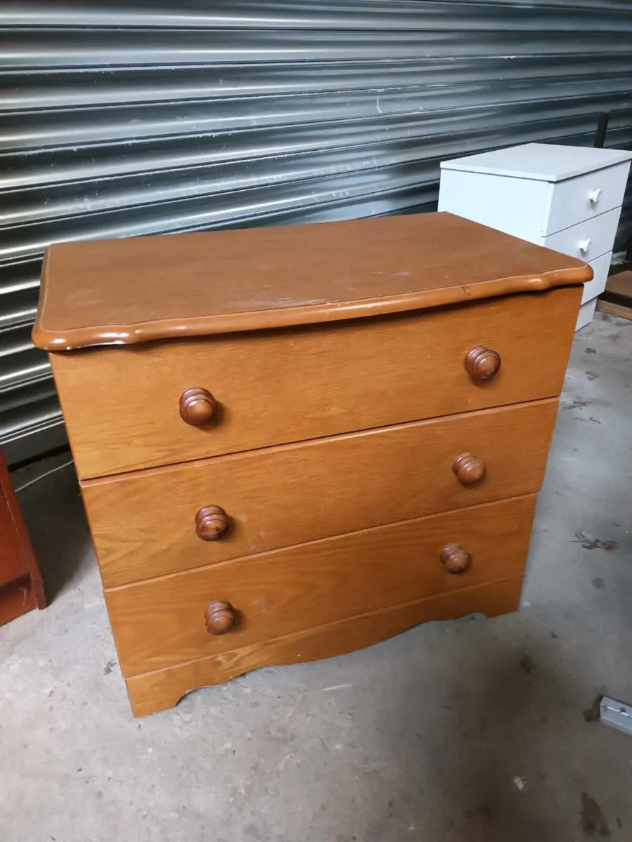 Chest of Drawers