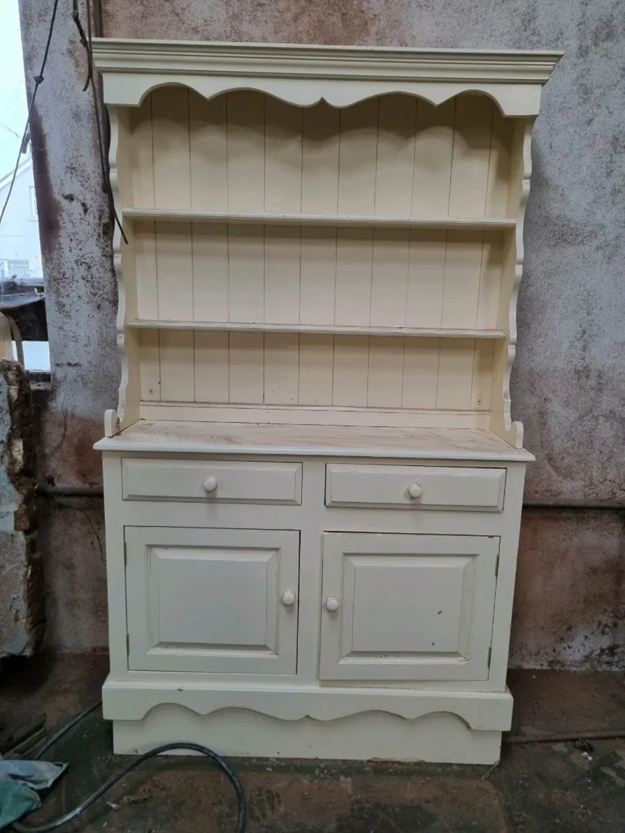 Dresser