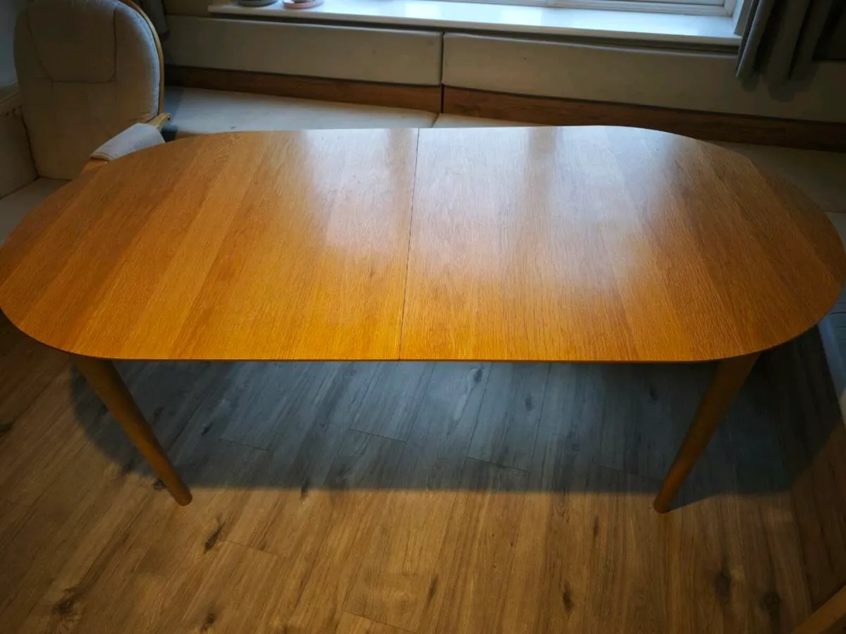 Dining table - Image 2