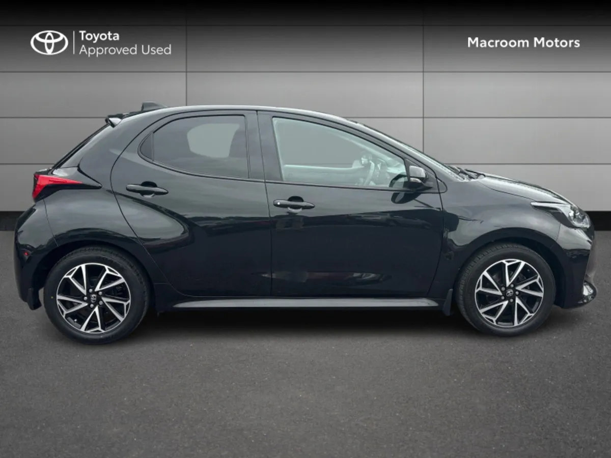 Toyota Yaris 1.0 L/SPORT MONO 4 4DR - Image 3