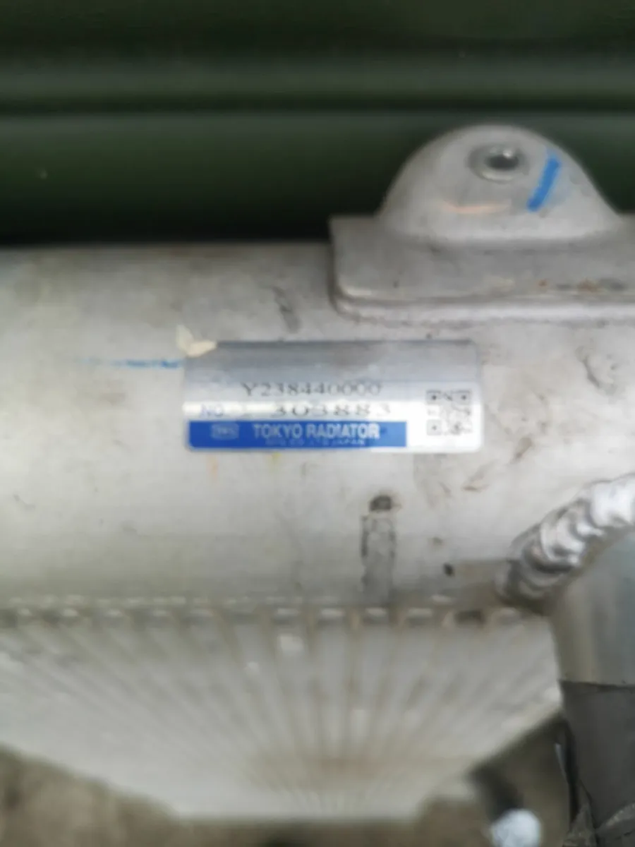 Hitachi Zx130 radiator / oil cooler - Image 2