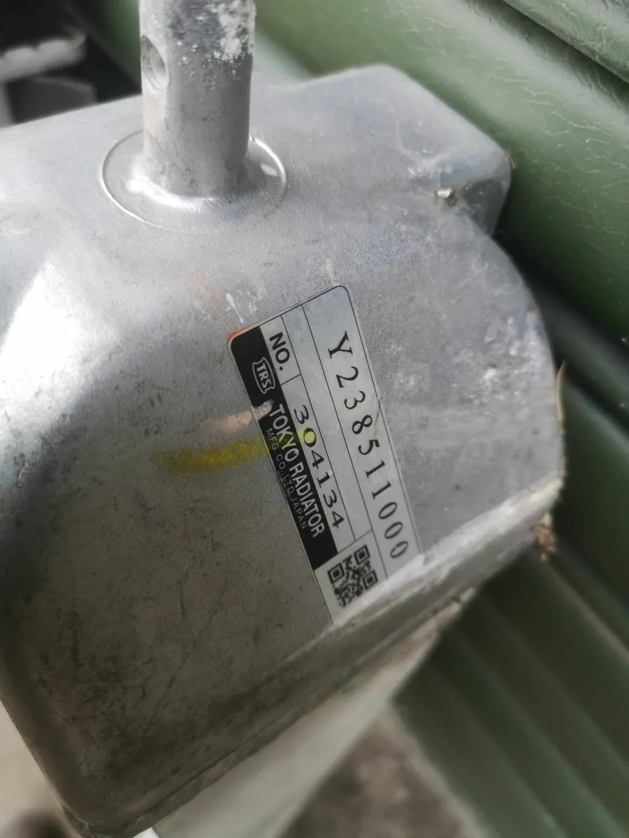 Hitachi Zx130 radiator / oil cooler - Image 3