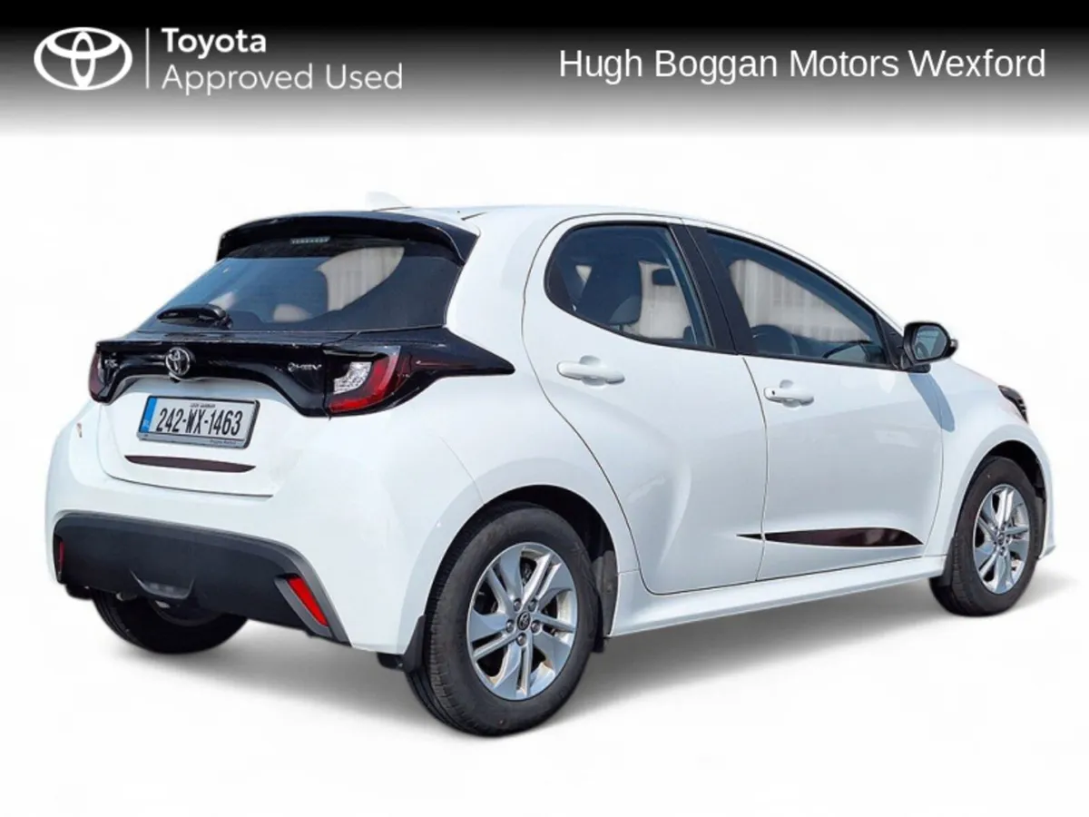 Toyota Yaris Hybrid Luna - Image 2