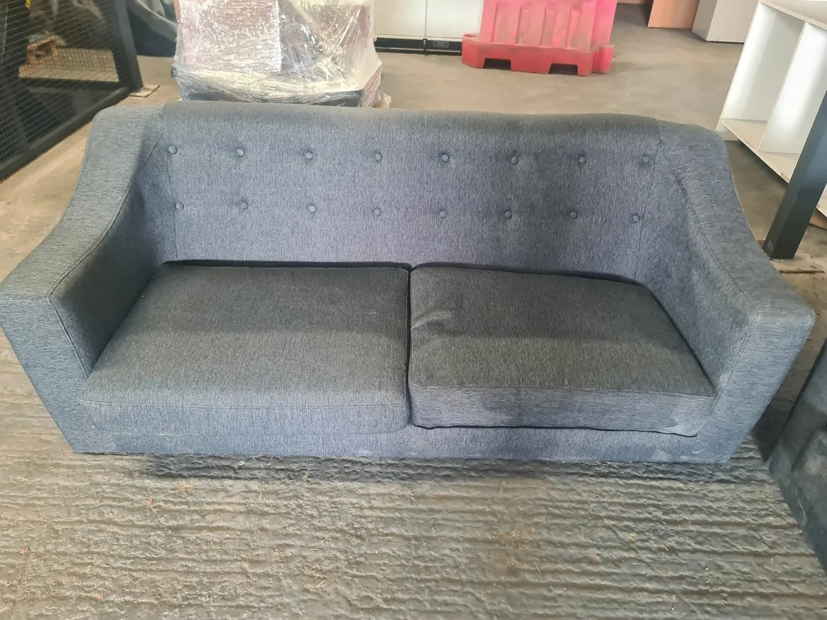 Set of 2 Sofas (missing the top legs ) - Image 3