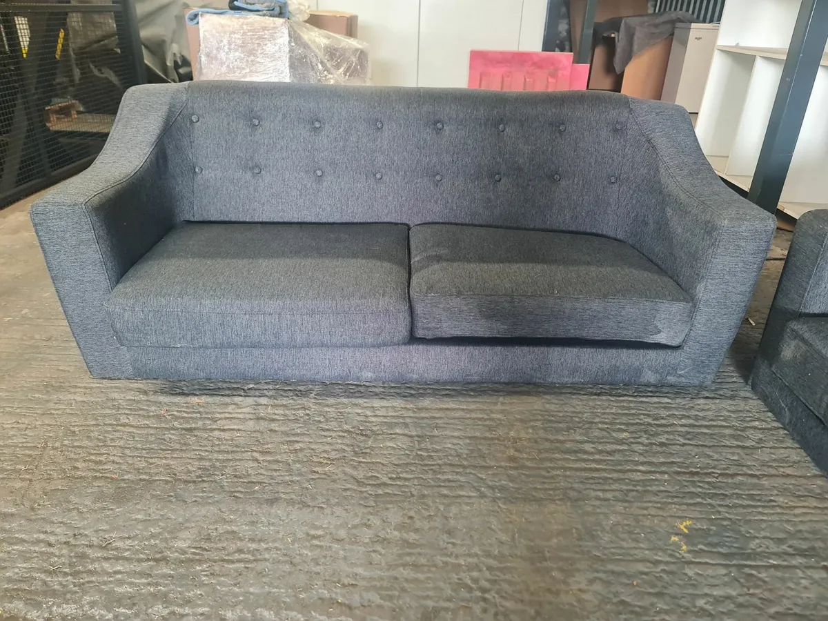 Set of 2 Sofas (missing the top legs ) - Image 4
