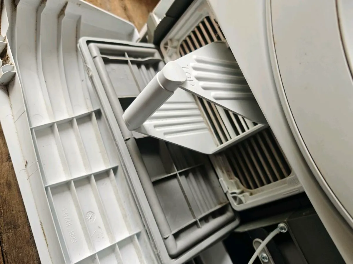 Zanussi condenser tumble dryer - Image 3